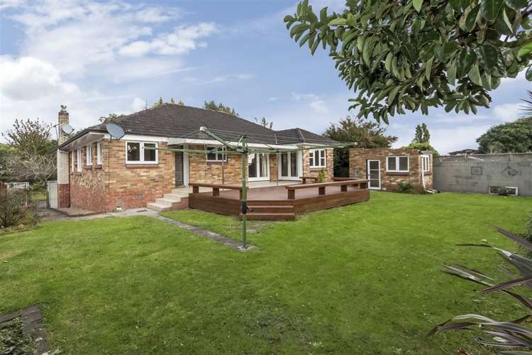 11 Clark Road Pahurehure_0