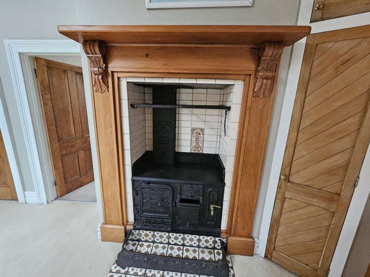 74 Riverbank Road_4