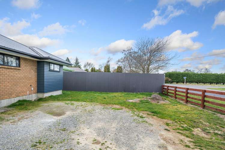 6 High Street Waddington_21