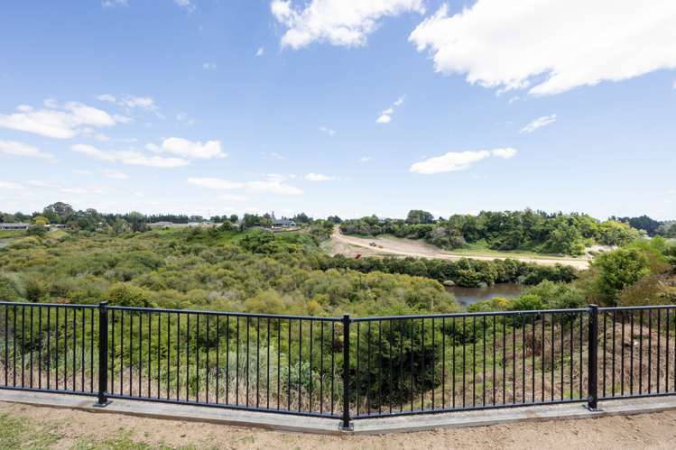 7 Hyatt Close Leamington_23