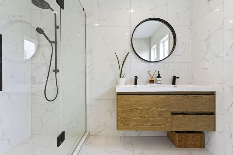 2/16 Sandiacre Way Browns Bay_16