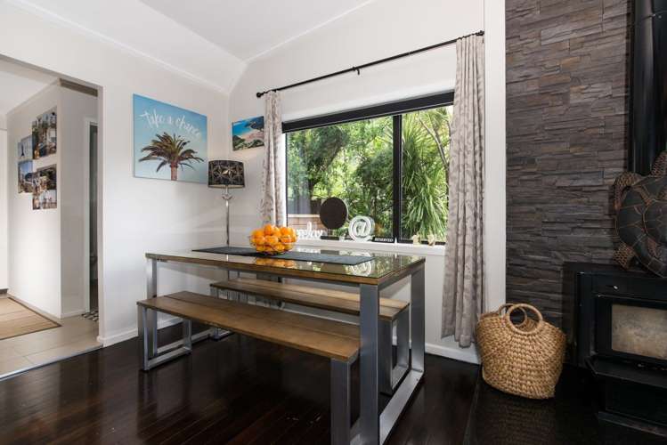 31 Foster Avenue Huia_13