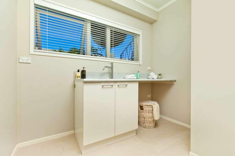 2/49 Kitchener Road Milford_13