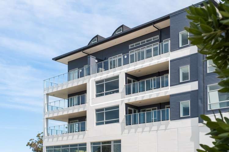 303/4 Reads Quay Gisborne_3