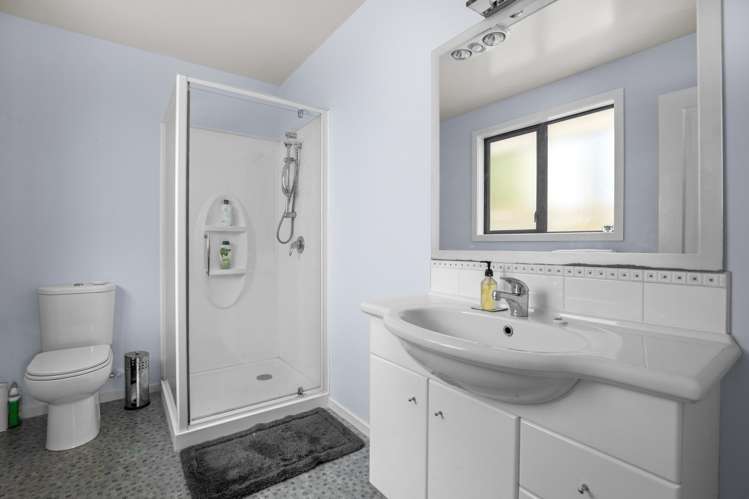 56 Shields Street Clyde_13