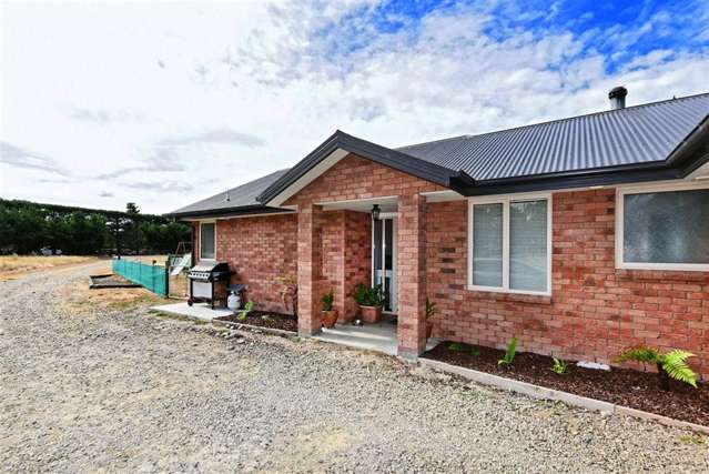 2277 South Eyre Road West Eyreton_3