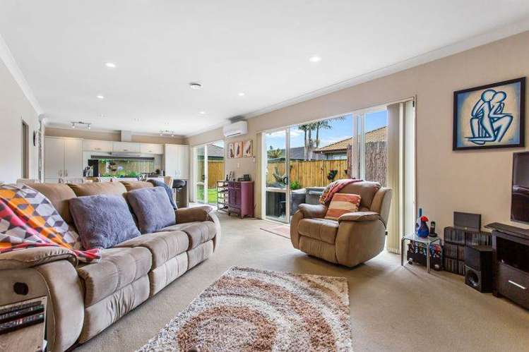 37 Stranraer Crescent Wattle Downs_5