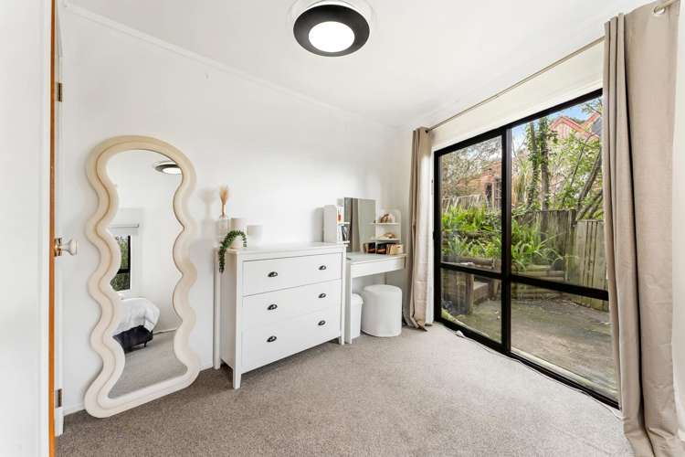 73 Roberts Road Matakatia_17