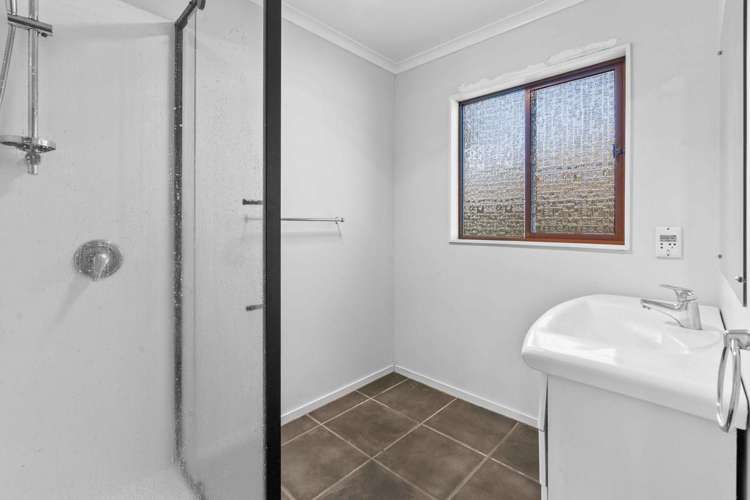 9b Lyn Grove Papamoa_13