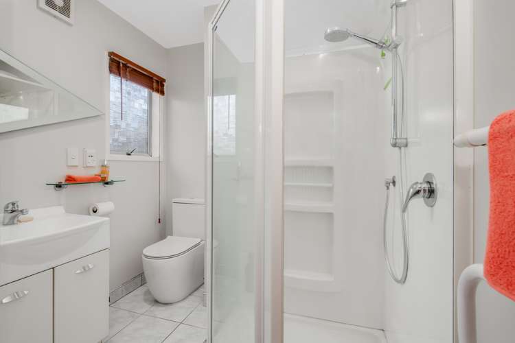 11 Fairway Avenue Red Beach_14