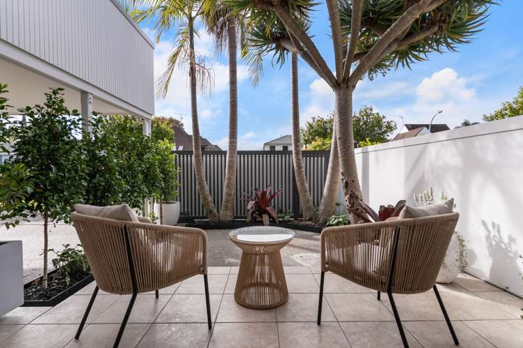 2/1 Taranaki Road_4
