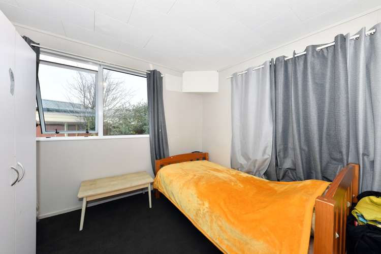 2/98 Neill Street Hornby_10