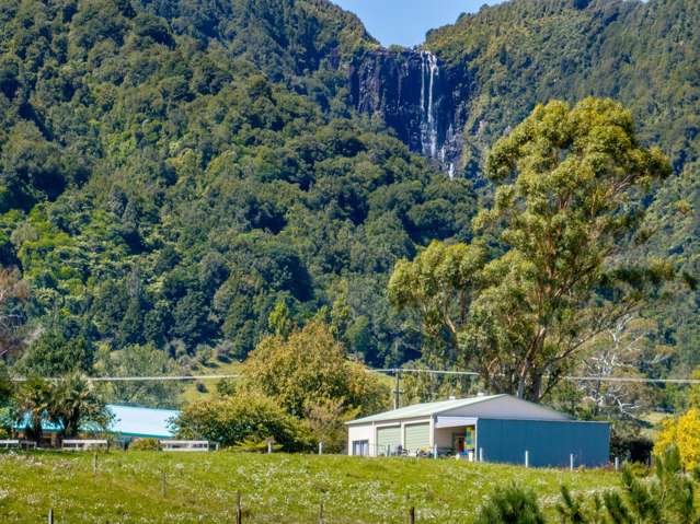 8-Hectare paradise at Wairere Falls