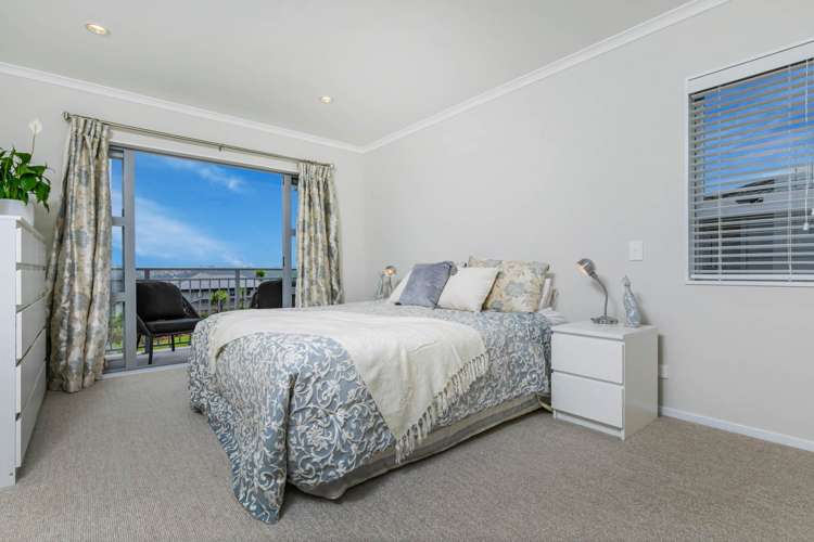 39 Mackay Drive Greenhithe_11