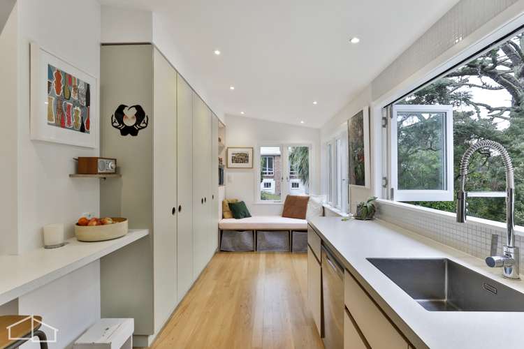 1 Miha Road Titirangi_9