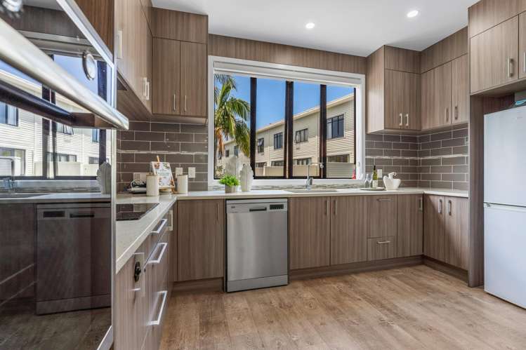 17/17 Lyon Avenue Mt Albert_10