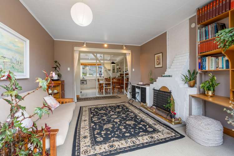 216 North Road North East Valley_4