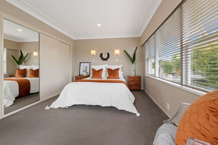 14 Bradbury Road Botany Downs_7
