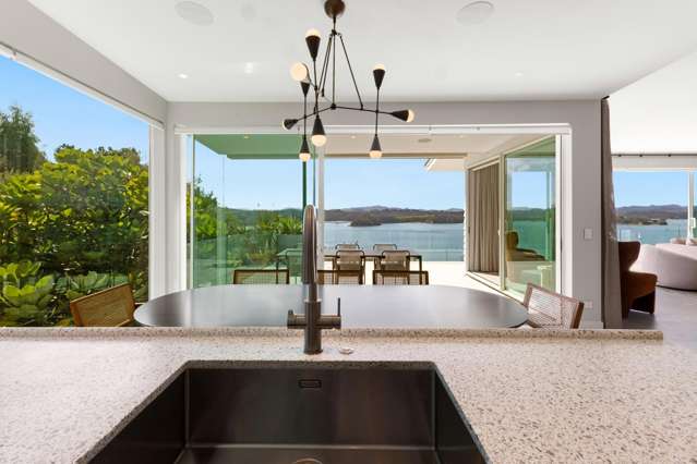 Luxurious coastal living