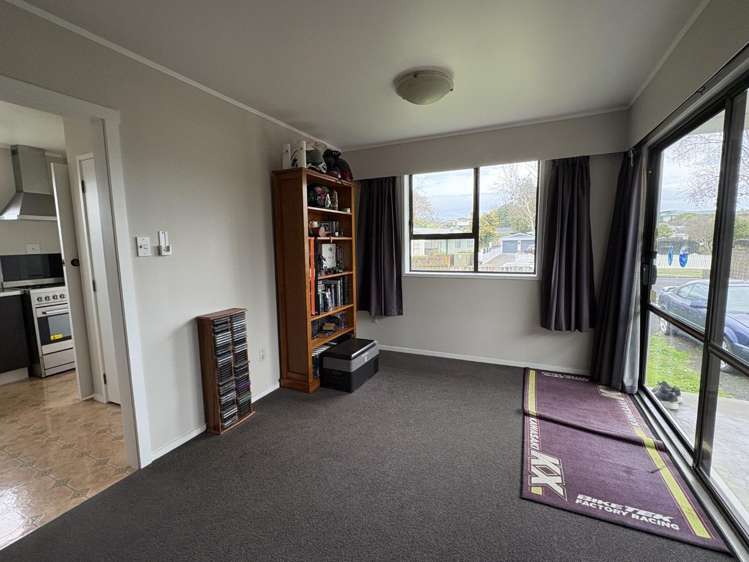 1B Cypress Crescent Pukete_2