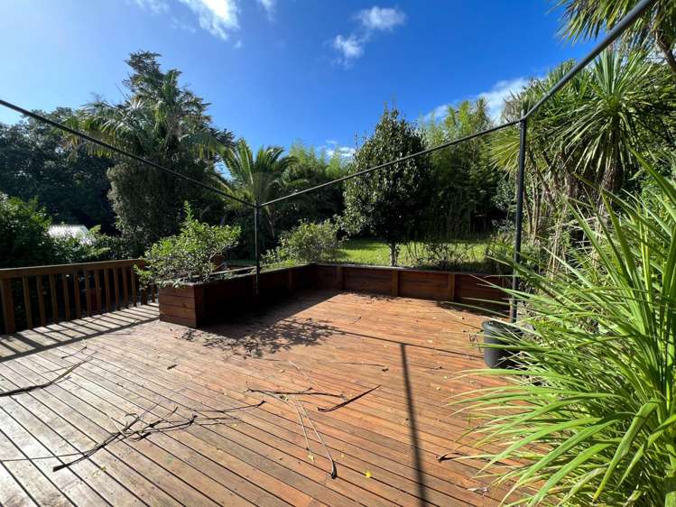 15 Deane Avenue Titirangi_15
