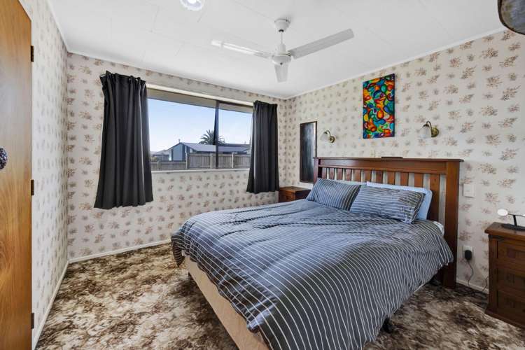 13 Flint Road West Stratford_12