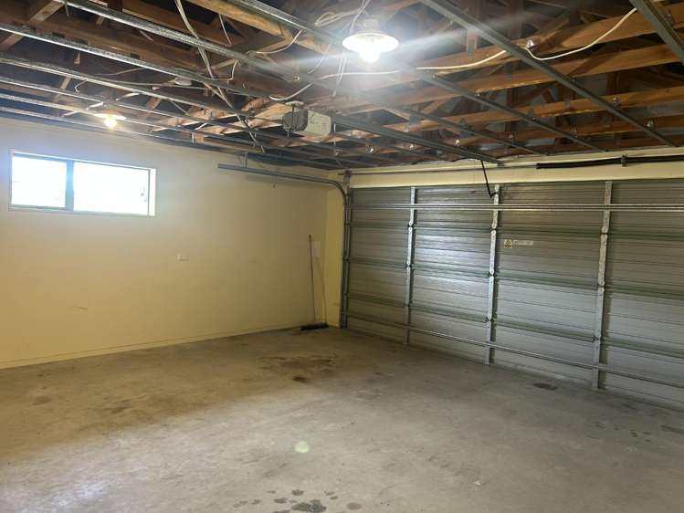 18 Whiting Drive 11199_11