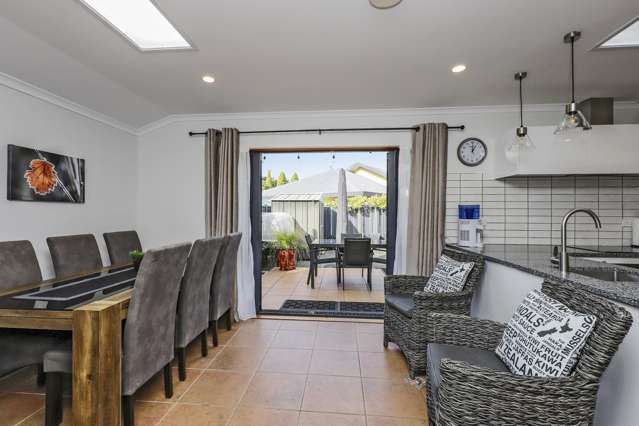 1015 Caroline Road Mayfair_3