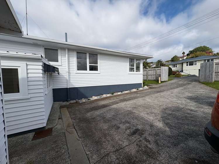 1 Sussex Place Te Kamo_3