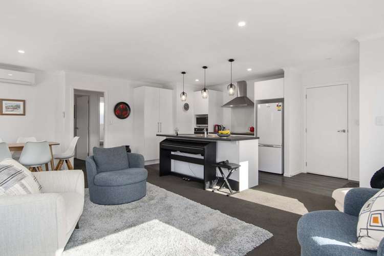 14 Foley Grove Pyes Pa_7