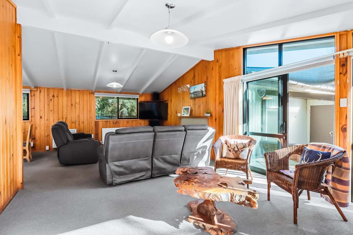 23 Taupahi Road_4