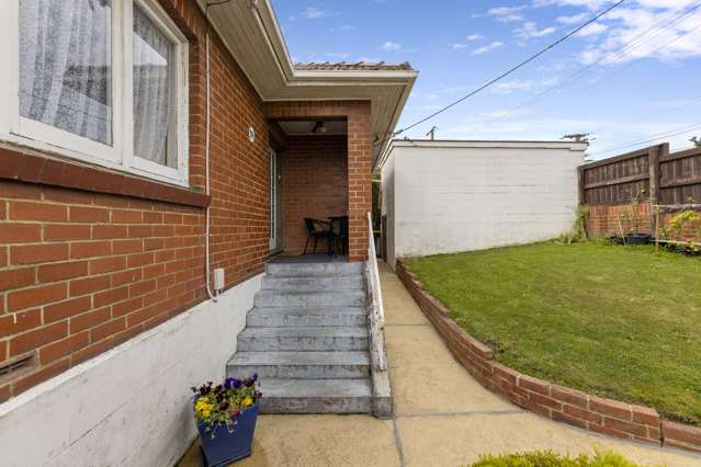 25 Riselaw Road Calton Hill_3