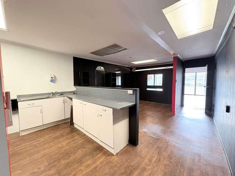 21A Queens Road Panmure_5