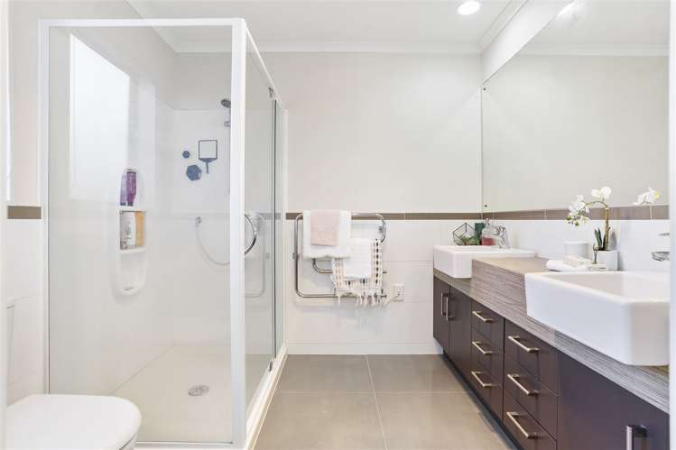 33 Chateau Rise Flat Bush_14