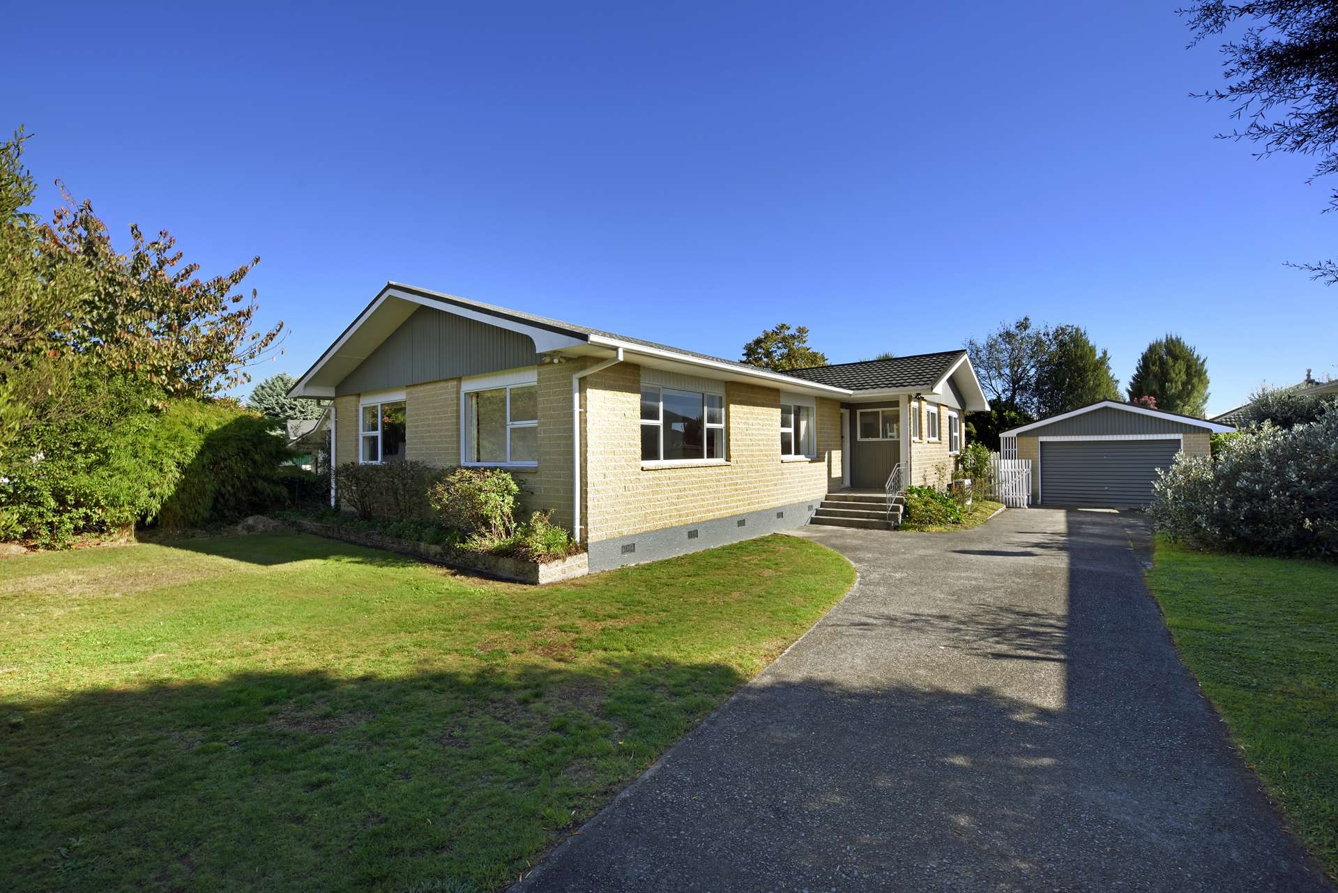 16 Kipling Crescent Stoke_0