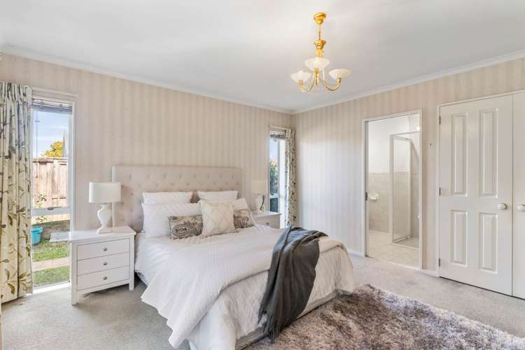 98b Beach Road Pahurehure_11