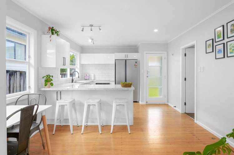 4a Gibson Road Dinsdale_1