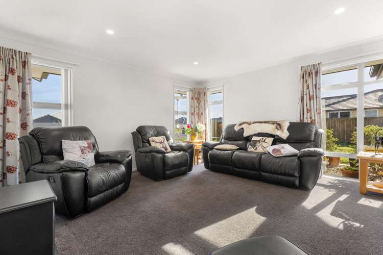 4 Plescher Crescent Leamington_8