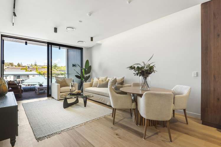 8/423-427 Beach Road Mairangi Bay_6