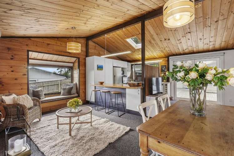 16 Apple Terrace Porirua East_5