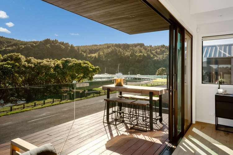 103 Beach Road Whangamata_4