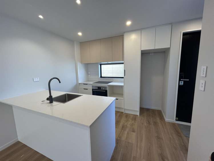 4/7 Bunyan Street Waltham_1