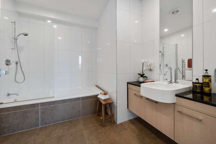 22F Owens Road Epsom_14