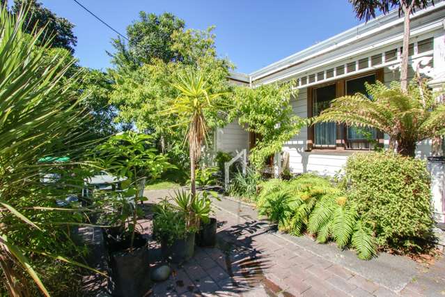 125 Riverbend Road Onekawa_1