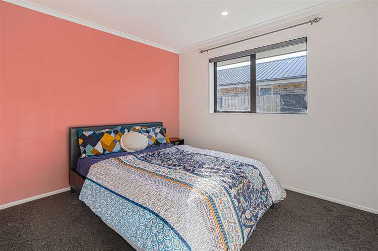 18 Grey Way Russley_10