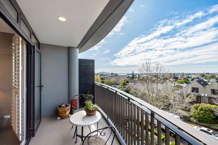 3b/36 James Cook Crescent Remuera_8