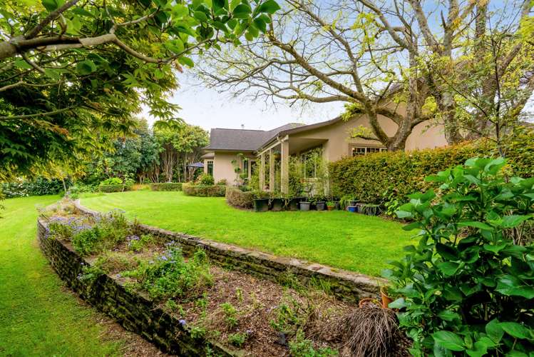 26 Shelter Grove Frankleigh Park_25