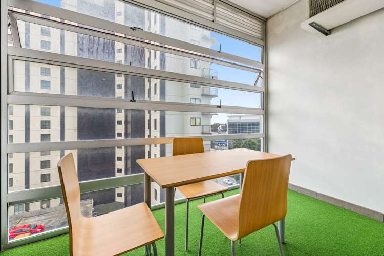 503/17 Amersham Way Manukau_5