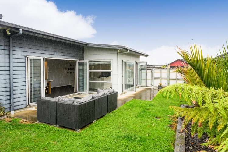 17 Lorenzo Place Kelvin Grove_21