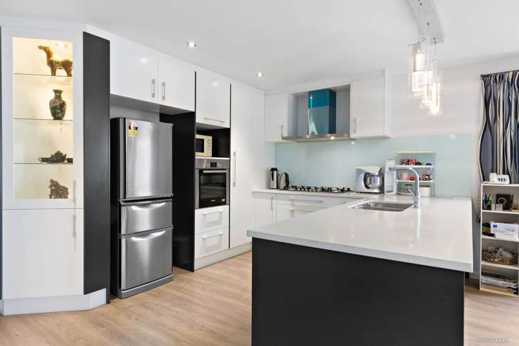 140r Hepburn Road Glendene_5